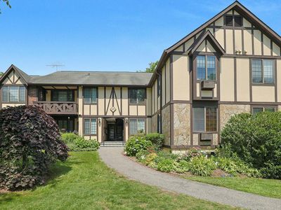 68 Foxwood Drive #4, Pleasantville, NY, 10570