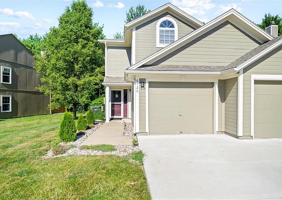 1st image of 6120 NE Moonstone Ct
