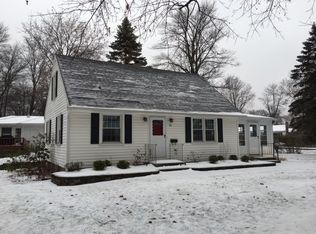 31 Greenleaf Dr, Delmar, NY 12054