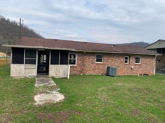 2nd image of 75 Hibiscus Ct