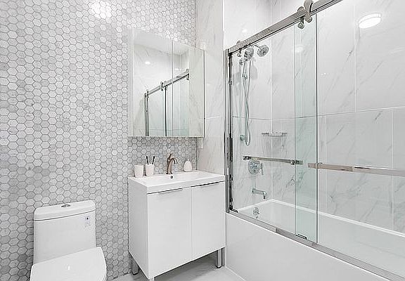 5th image of 221 Sea Breeze Ave APT 14E