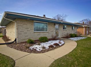 1401 W Denis Ave, Milwaukee, WI 53221