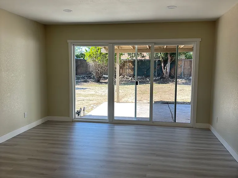 17424 Seville Ct — Photo 14