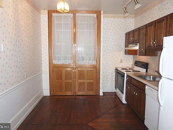 4th image of 320 E Lancaster Ave APT 1