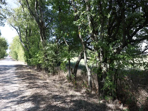 2 County Road 2005, Bonham, TX 75418