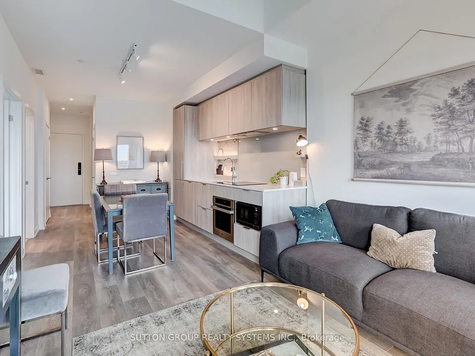 28 Ann St #807