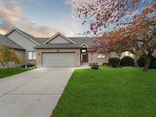 288 Edington Cir #61, Canton, MI 48187