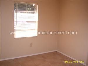 4th image of 3920 Berkshire Dr