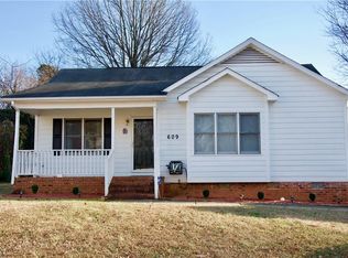 609 Forest Brook Dr, Greensboro, NC 27406