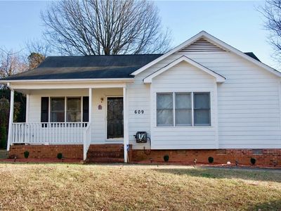 609 Forest Brook Dr, Greensboro, NC, 27406