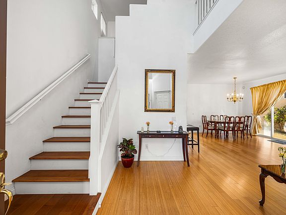 3rd image of 27709 Clio Ln