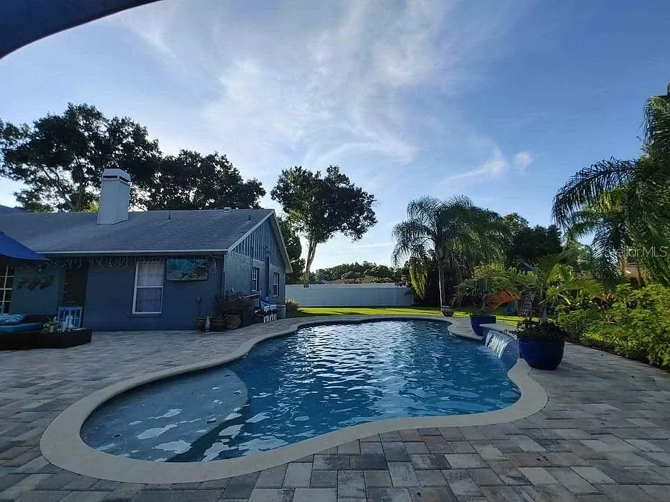 5 bed, 3.0 bath, 3107 sqft, $5,400 — Photo 4