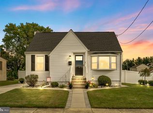 39 Worthington Ave, Bellmawr, NJ 08031