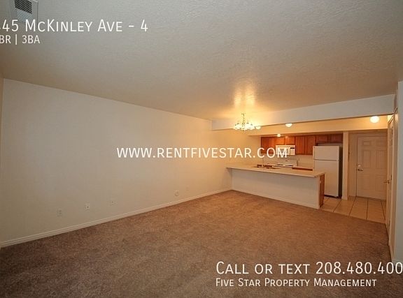 3rd image of 445 McKinley Ave APT 4