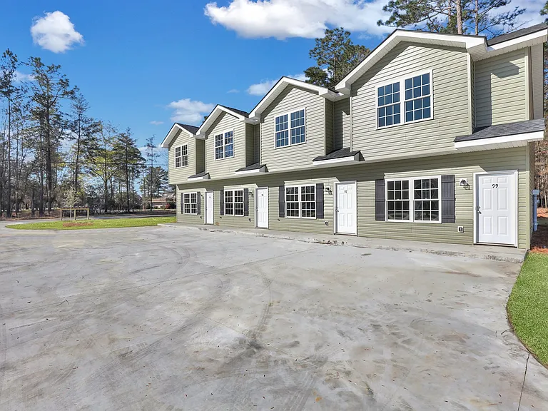 107 Briarwood Rd — Photo 2