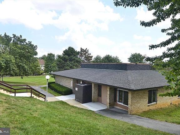 4th image of 14342 Beaker Ct