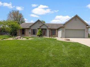 61587 Brompton Rd, South Bend, IN 46614