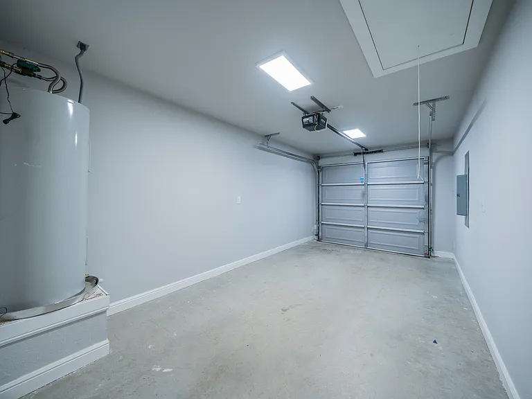 1-224 N Patrick St — Photo 17