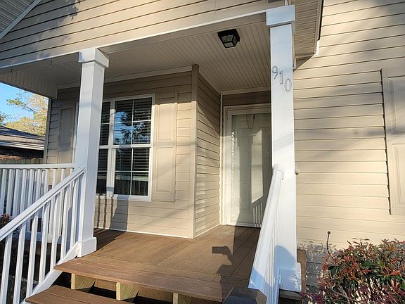 4th image of 910 Bremen Ave