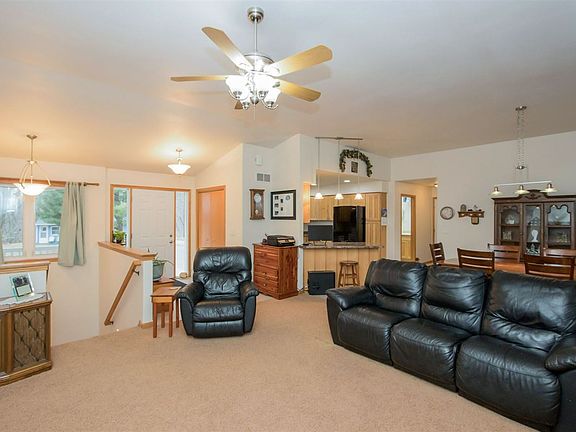 5th image of 3456 Oak Hill Dr NE