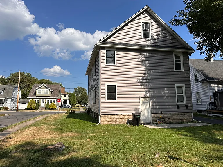 17-19 Peacock St #2 — Photo 2