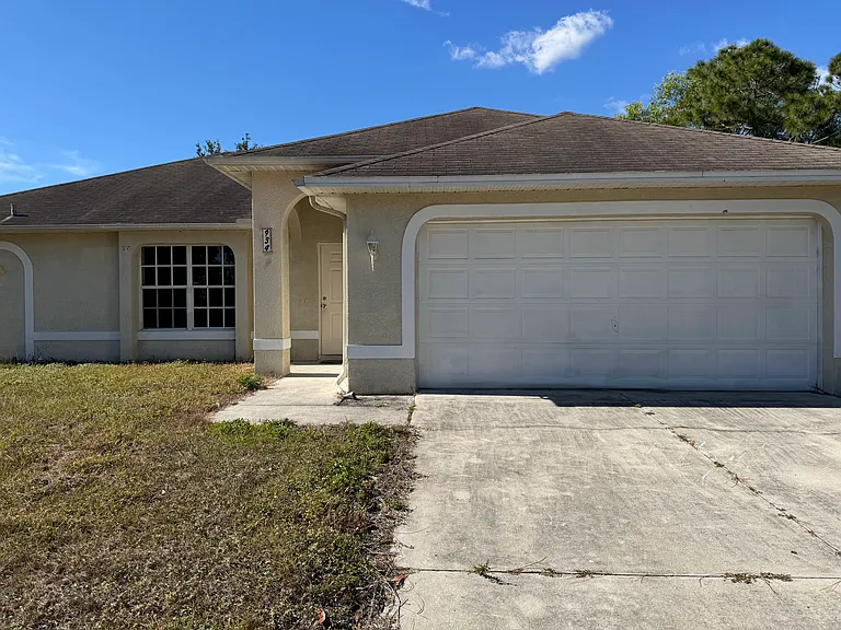 934 Garnet Ave — Photo 1