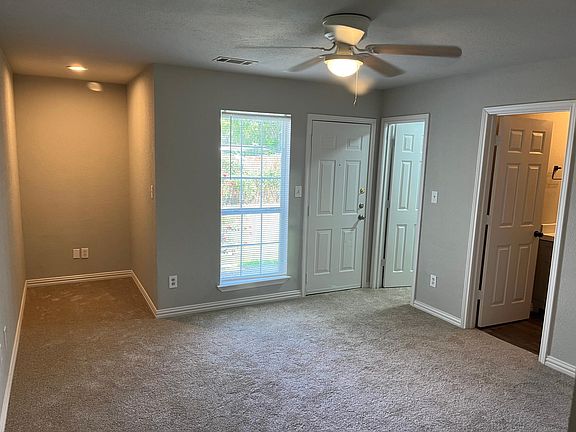 4th image of 519 E Ball St