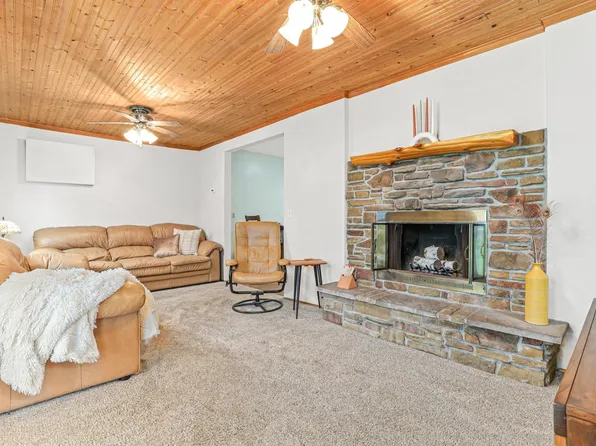4917 5th St NE, Columbia Heights, MN 55421
