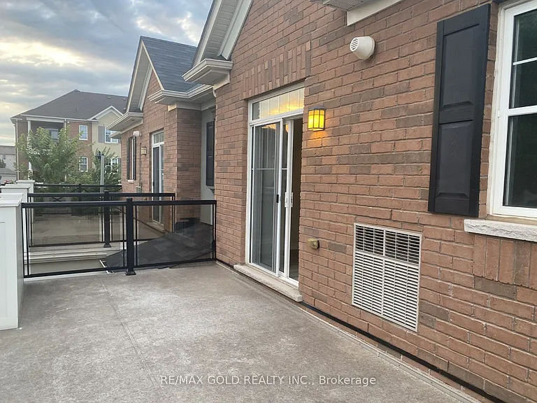276 Gatwick Dr #205 — Photo 23