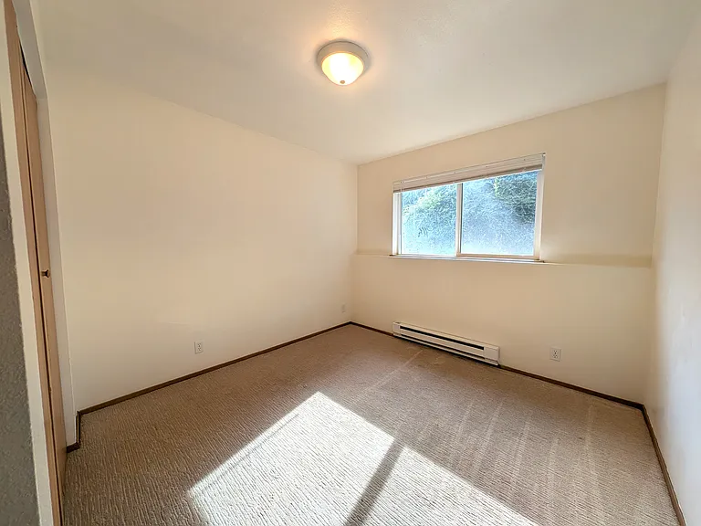Rowan Grove Apts — Photo 19