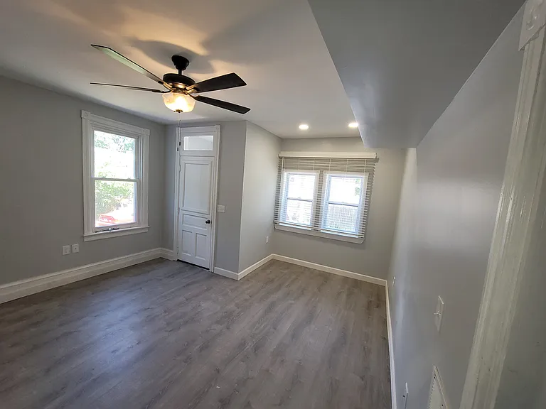 415 W High St #A — Photo 9
