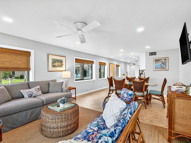 2100 Gulf Blvd #11 — Photo 8
