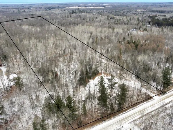 8723 E Kent Rd, Poplar, WI 54864