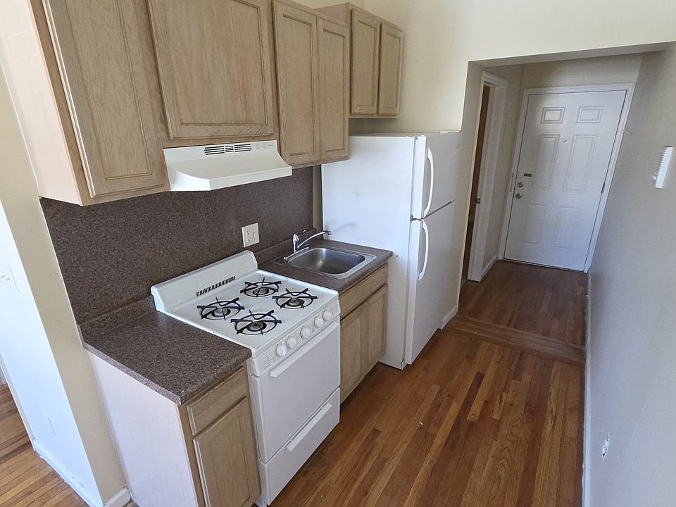 1st image of 207 Broadway #203