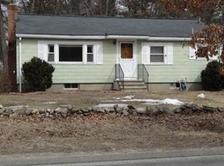 14 Salem St, Wilmington, MA 01887