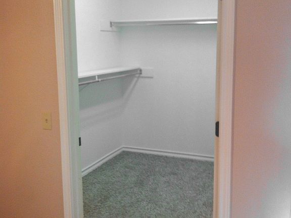 4th image of 3124 Heritage Ln