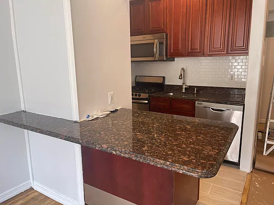 Rented by Limestone Realty Bklyn, LLC | media 30