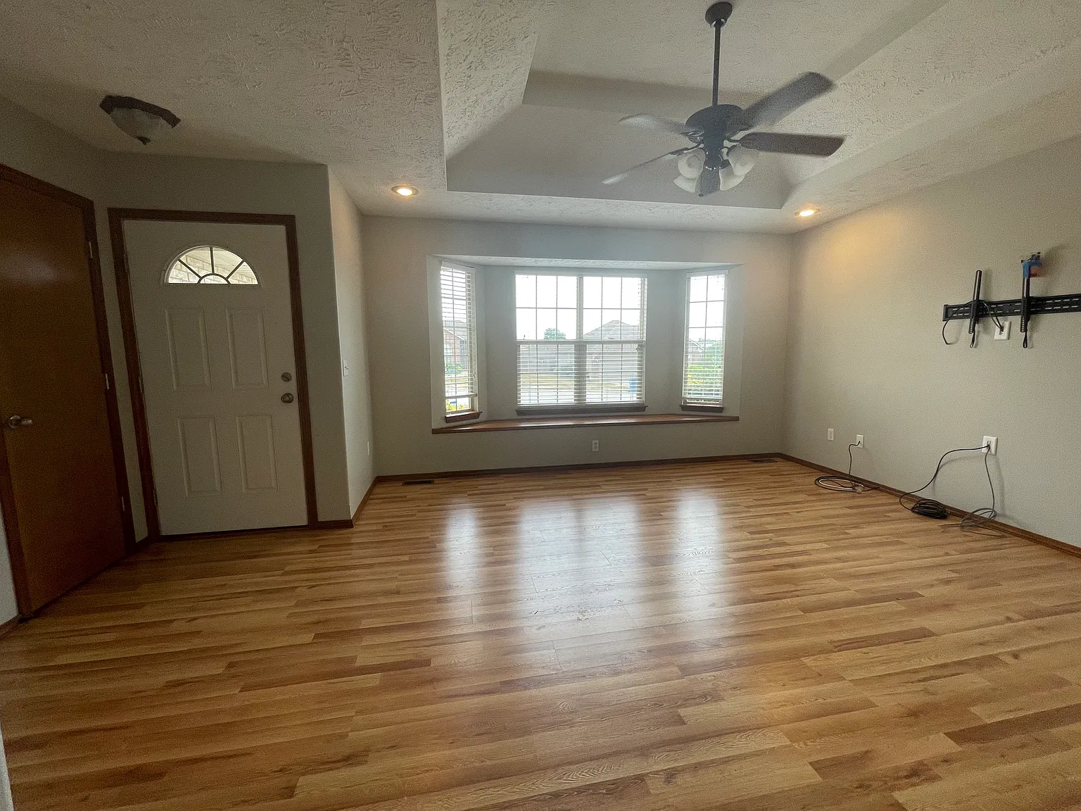3 bed, 1148 sqft, $1,500 — Photo 3