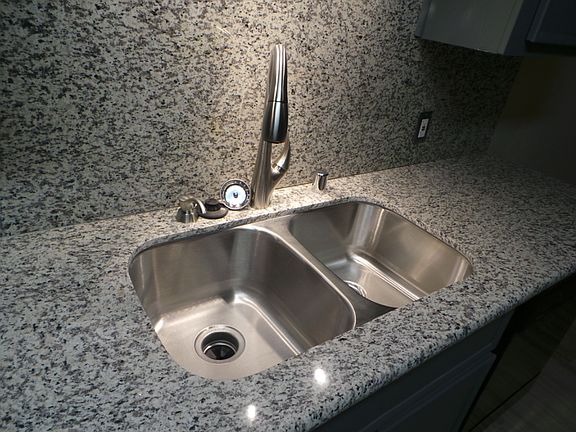 4th image of 4508 Buena Vista Dr