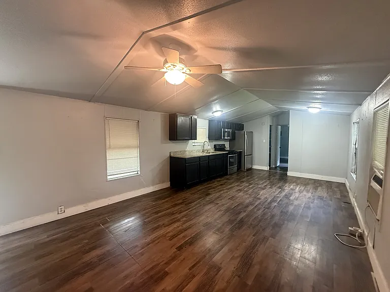 412 North St — Photo 3