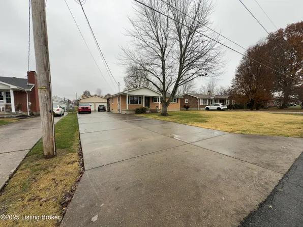 3311 Pioneer Trl, Shepherdsville, KY 40165