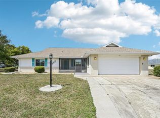 201 Stonehouse Ct, Sun City Center, FL 33573