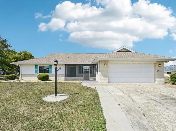 201 Stonehouse Ct, Sun City Center, FL 33573