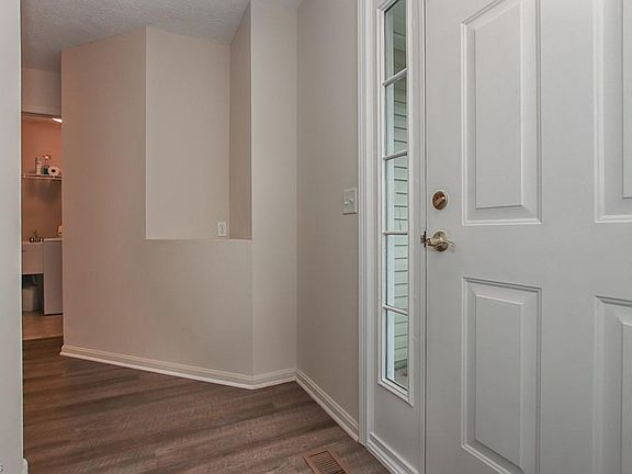 5th image of 6292 Forest Park Dr