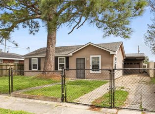 8011 Berg Rd, New Orleans, LA 70128