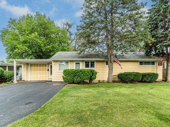 1417 N Wilke Rd, Arlington Heights, IL 60004