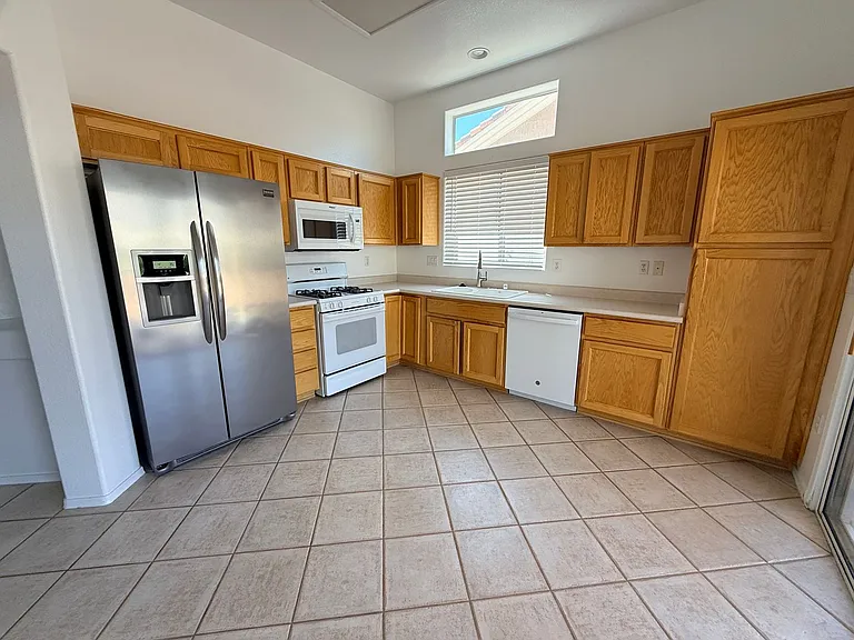 2337 Sun Cliffs St — Photo 14