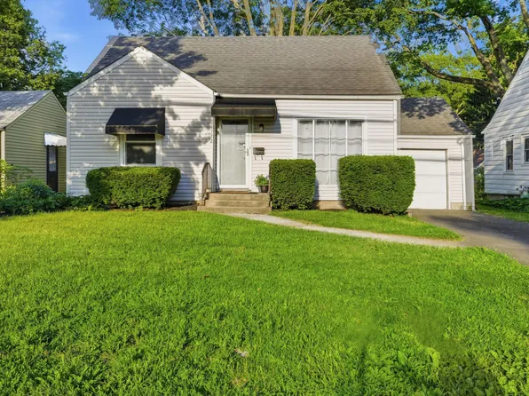 1772 Kenny Rd, Columbus, OH 43212