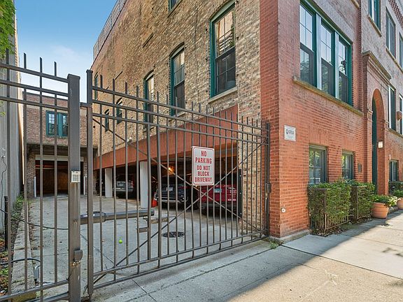 5th image of 1335 W Altgeld St APT 3C