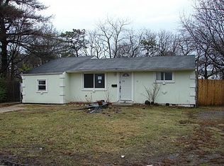 13 Nicoll Ave, Central Islip, NY